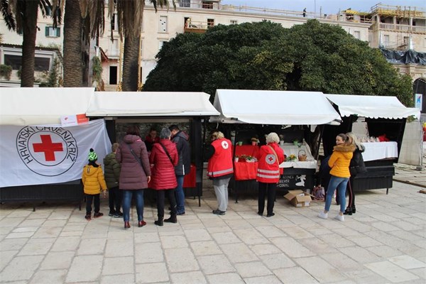 Tradicionalna akcija Crvenog križa Hvar: Ovako se slavi ljubav na Valentinovo!